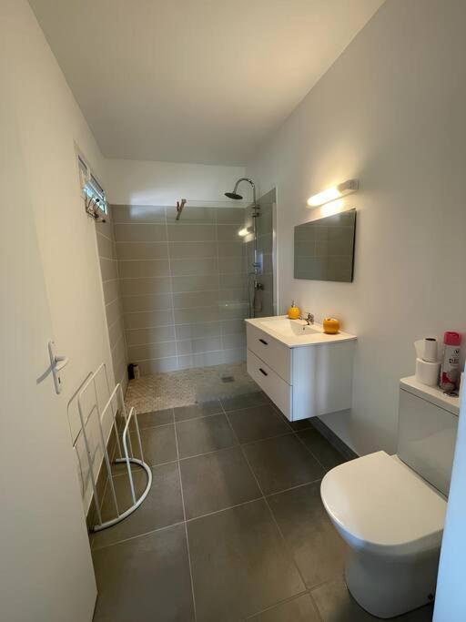 Bas De Villa F2 Neuf Avec Terrasse Et Piscine Le Diamant Zewnętrze zdjęcie